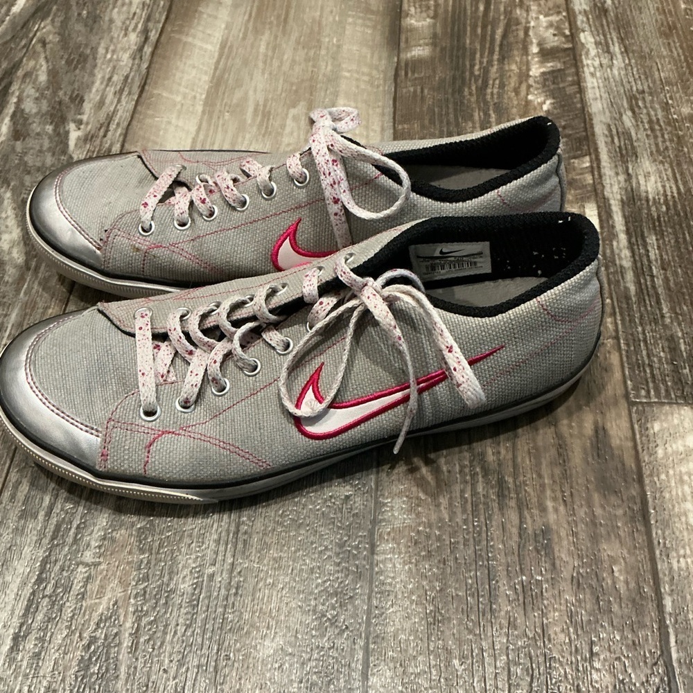 Retro 2009 Nike Women's Gray and Pink Sneakers Size 8.5 - Picture 8 of 12
